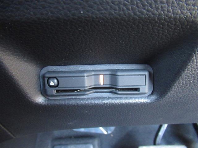 UJ0048261108_48_001.jpg