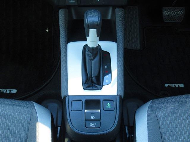 UJ0048104419_15_001.jpg