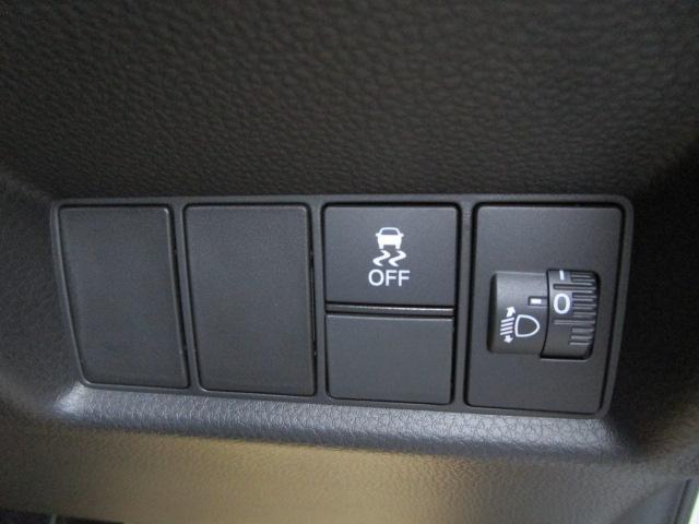 UZ0048105794_12_002.jpg