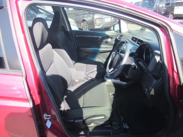 UZ0047990847_9_001.jpg