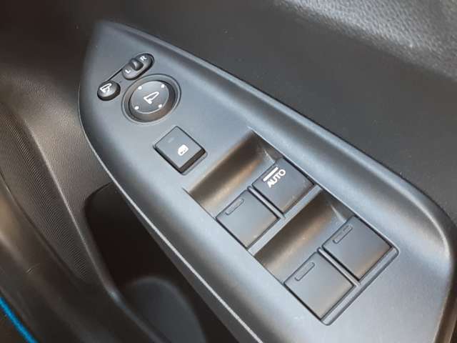 UJ0048337541_41_001.jpg