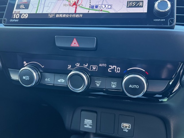 UZ0047456348_19_001.jpg