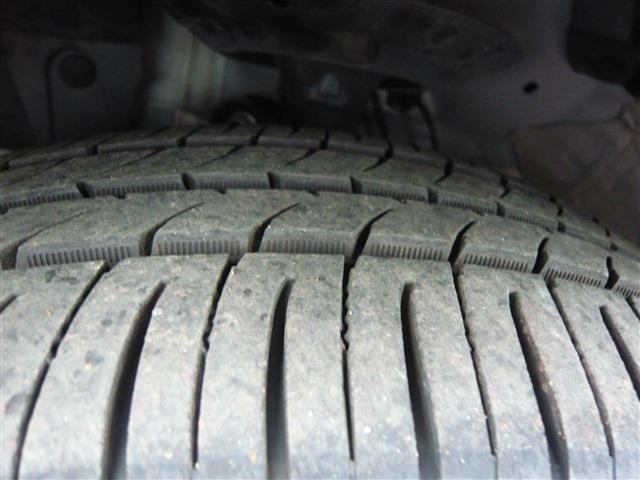UJ0047803481_37_002.jpg