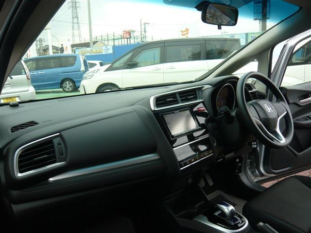 UJ0047803481_39_002.jpg