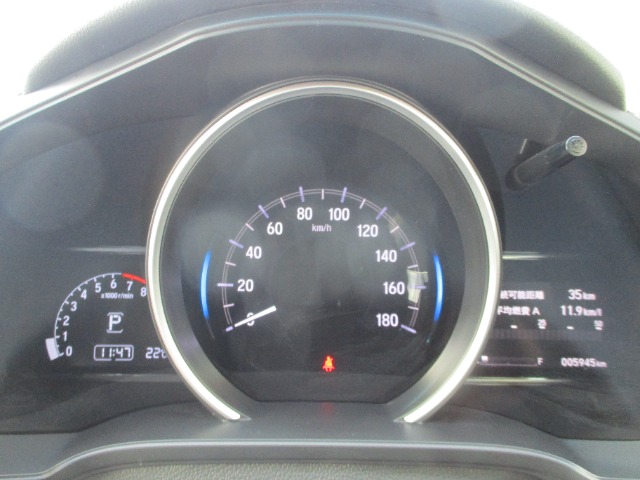 UZ0046970620_6_001.jpg