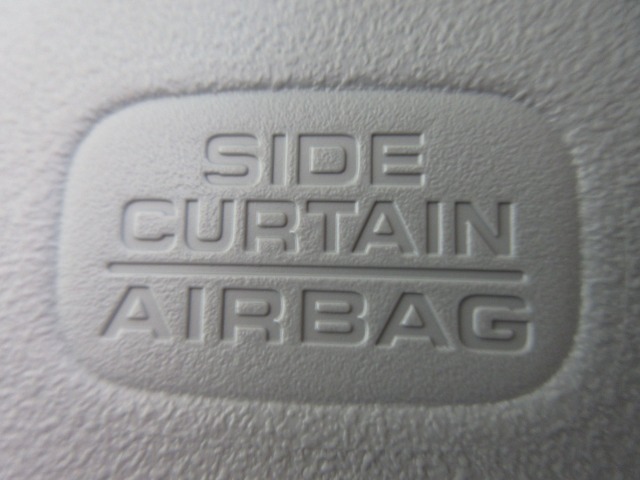 UZ0048444818_12_001.jpg
