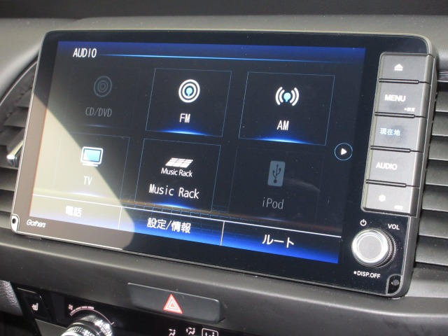 UZ0048444818_1_001.jpg