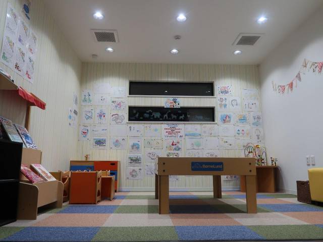 UZ0047788427_73_001.jpg
