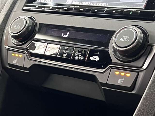 UJ0047771801_47_002.jpg