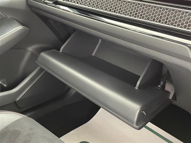 UZ0047746921_39_003.jpg