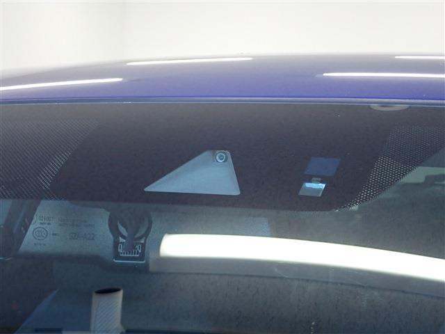 UJ0047936618_12_001.jpg