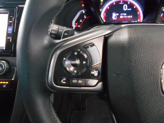 UZ0048458909_12_002.jpg