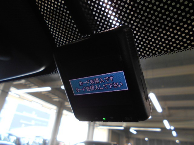 UZ0048458909_15_002.jpg