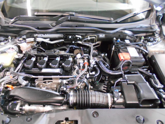 UZ0048458909_42_002.jpg