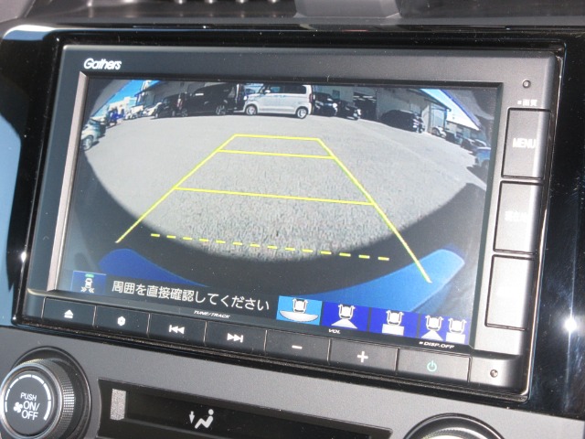 UZ0048189561_13_002.jpg