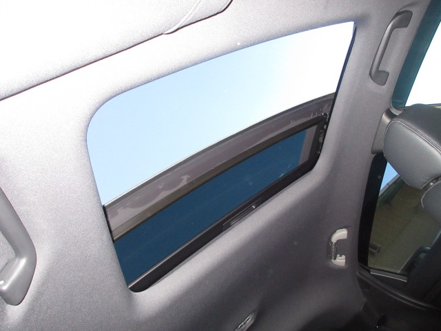 UZ0048189561_2_002.jpg