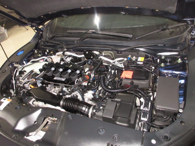 UZ0048189561_36_002.jpg