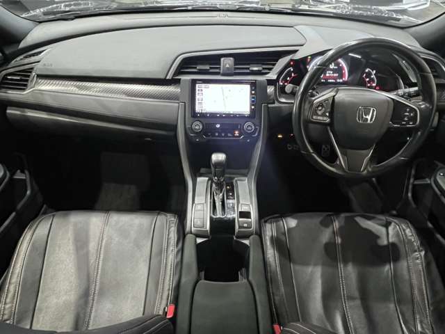 UJ0047561611_33_002.jpg