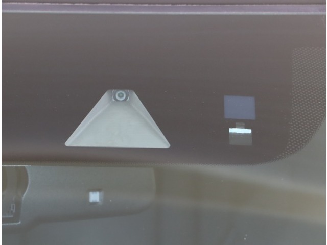 UZ0048541120_38_001.jpg