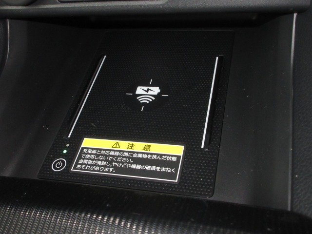 UZ0048472034_17_001.jpg