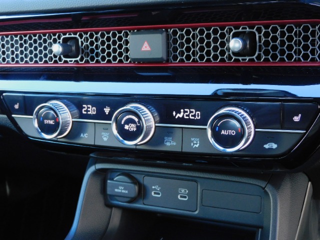 UZ0047584229_43_001.jpg