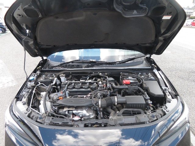 UZ0048478160_36_001.jpg