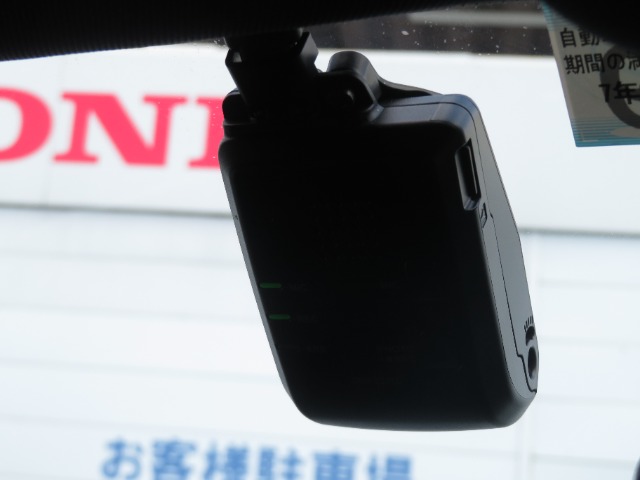 UZ0048478160_3_001.jpg