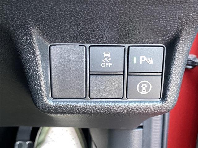 UJ0048406127_31_001.jpg