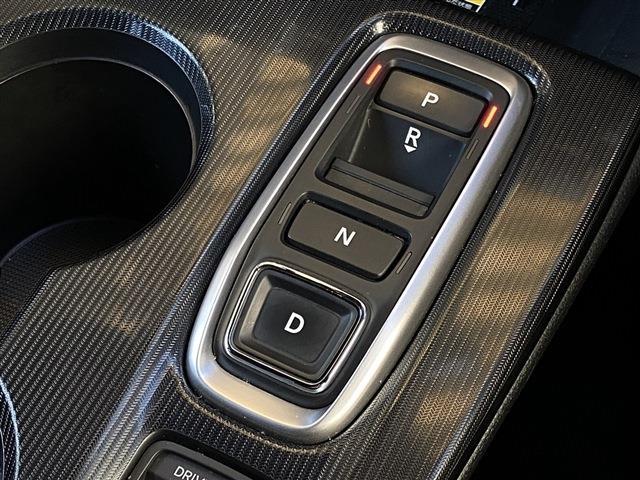 UJ0048055049_12_001.jpg