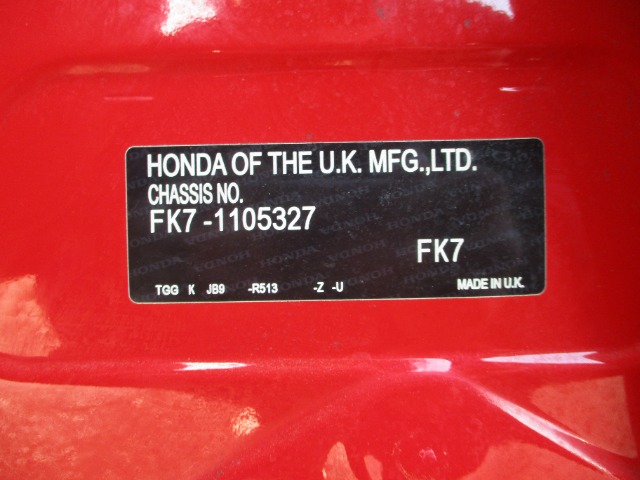 UZ0048155948_31_001.jpg