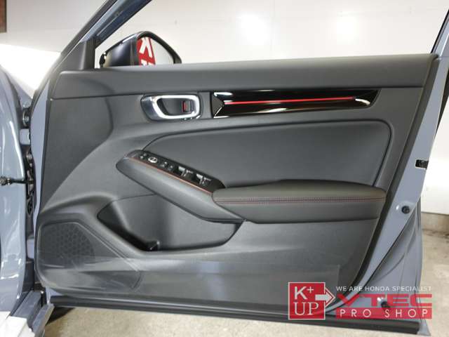 UJ0048225253_62_002.jpg