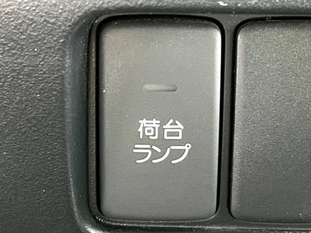 UZ0048427583_35_001.jpg