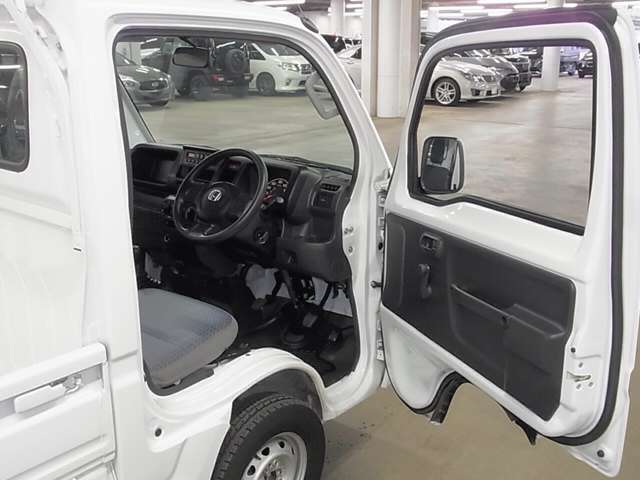 UZ0048488466_14_002.jpg