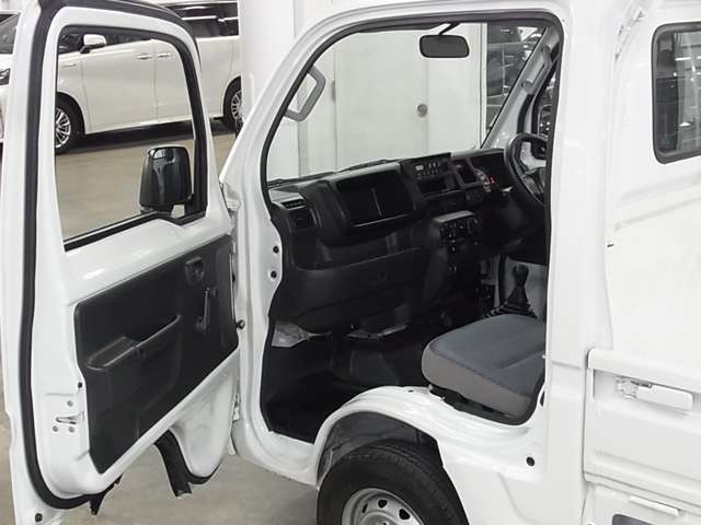 UZ0048488466_16_002.jpg