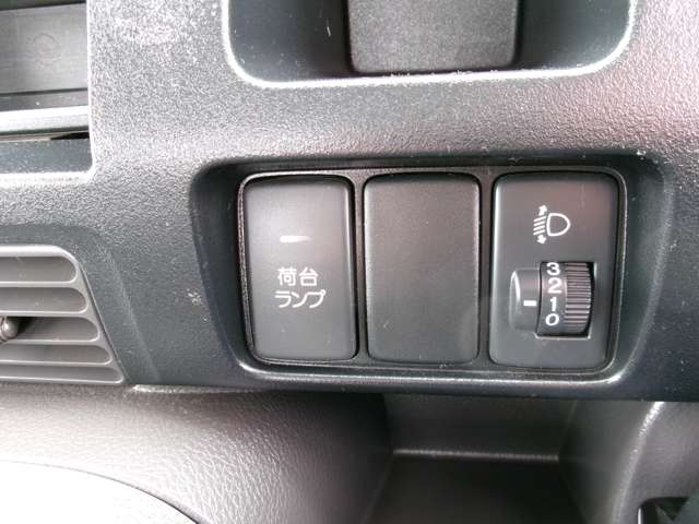U00047979976_30_001.jpg