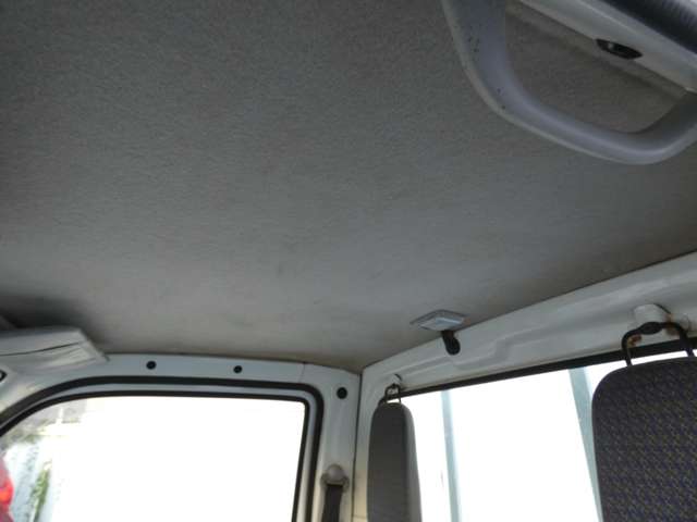 UZ0046189312_11_003.jpg