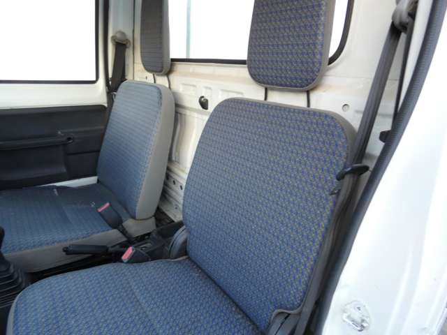 UZ0046189312_8_003.jpg