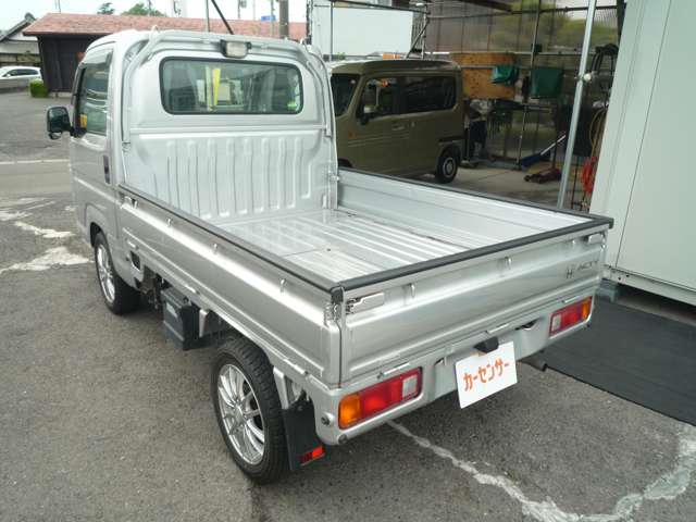 U00045359554_5_001.jpg