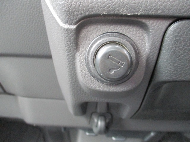 UZ0047077543_16_001.jpg