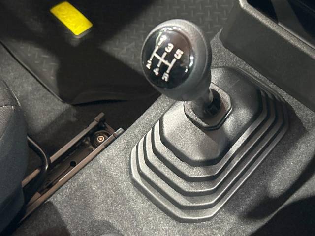 UZ0048009601_2_001.jpg