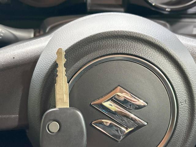 UZ0048009601_7_001.jpg