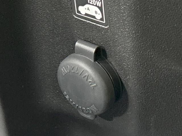 UZ0048041087_62_001.jpg