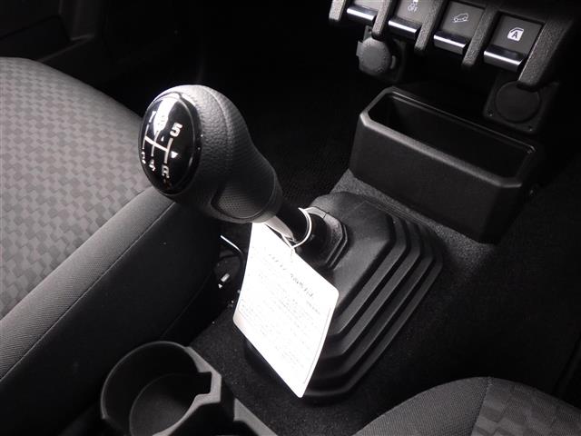 UZ0048209799_7_002.jpg