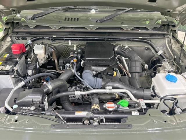 UZ0046494539_18_001.jpg