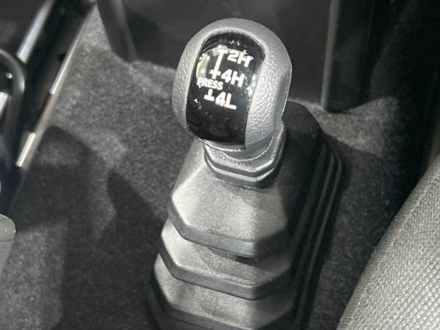 UZ0046494539_57_001.jpg
