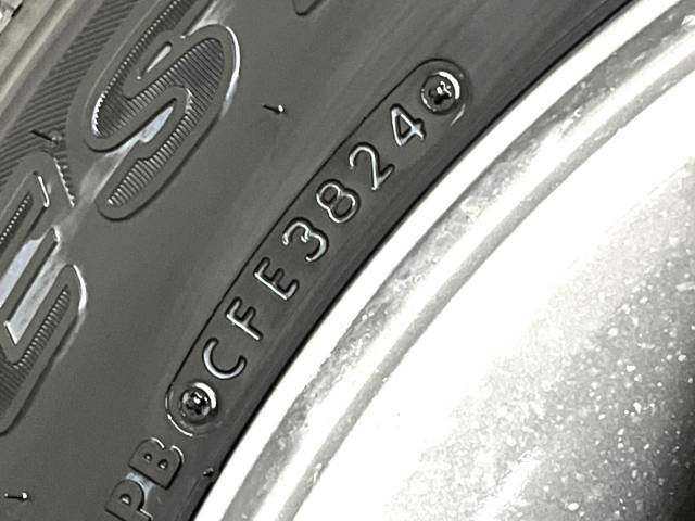 UZ0047185269_35_001.jpg