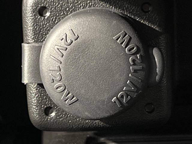 UZ0048265010_58_001.jpg