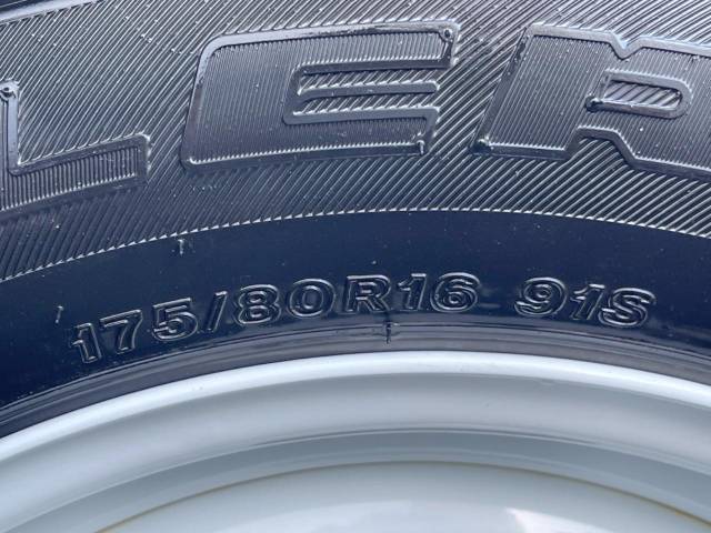 UZ0047305928_32_001.jpg