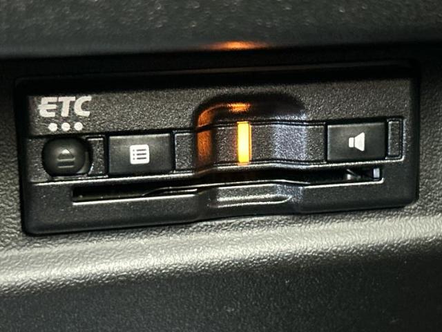 UZ0048393873_13_001.jpg