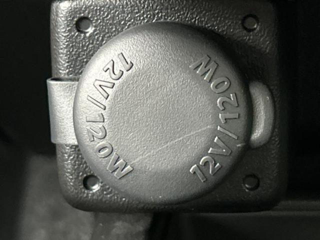 UZ0048393873_48_001.jpg